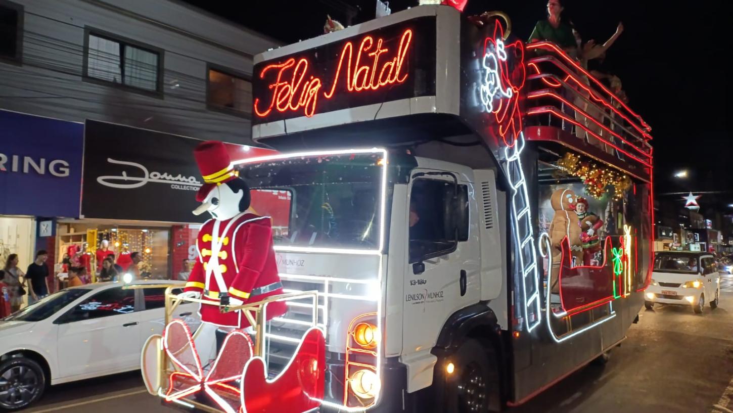 Comércio de Assis Chateaubriand Adota Horário Especial de Natal