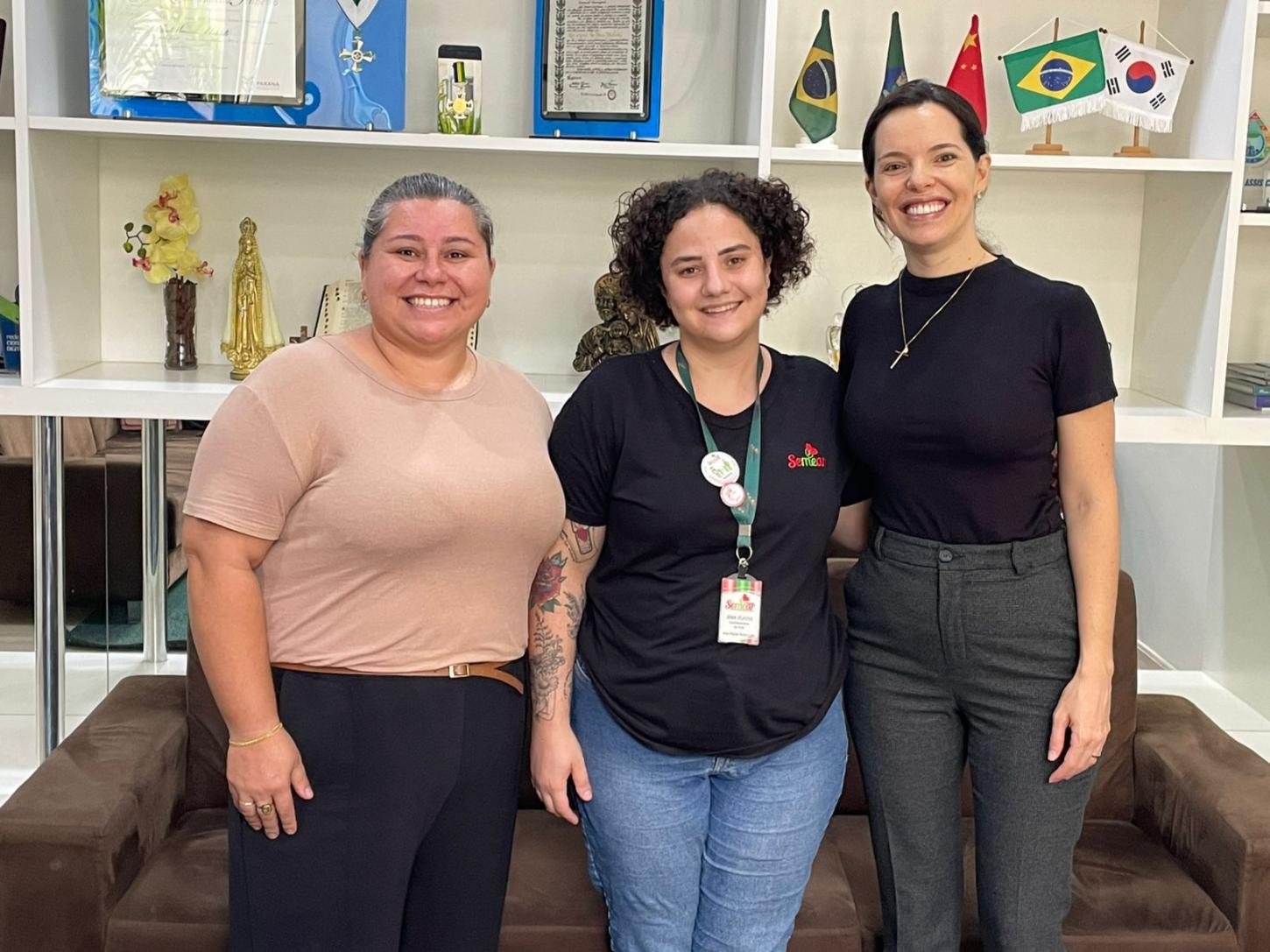 Vice - Prefeita ,Franciane Micheletto recebe coordenadora da Sociedade Semear para discutir parcerias