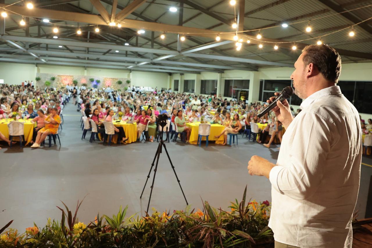 Maripá Reúne Mais de 1.000 Mulheres na ‘’Noite Tropical’’ em Alusão do Dia Internacional da Mulher