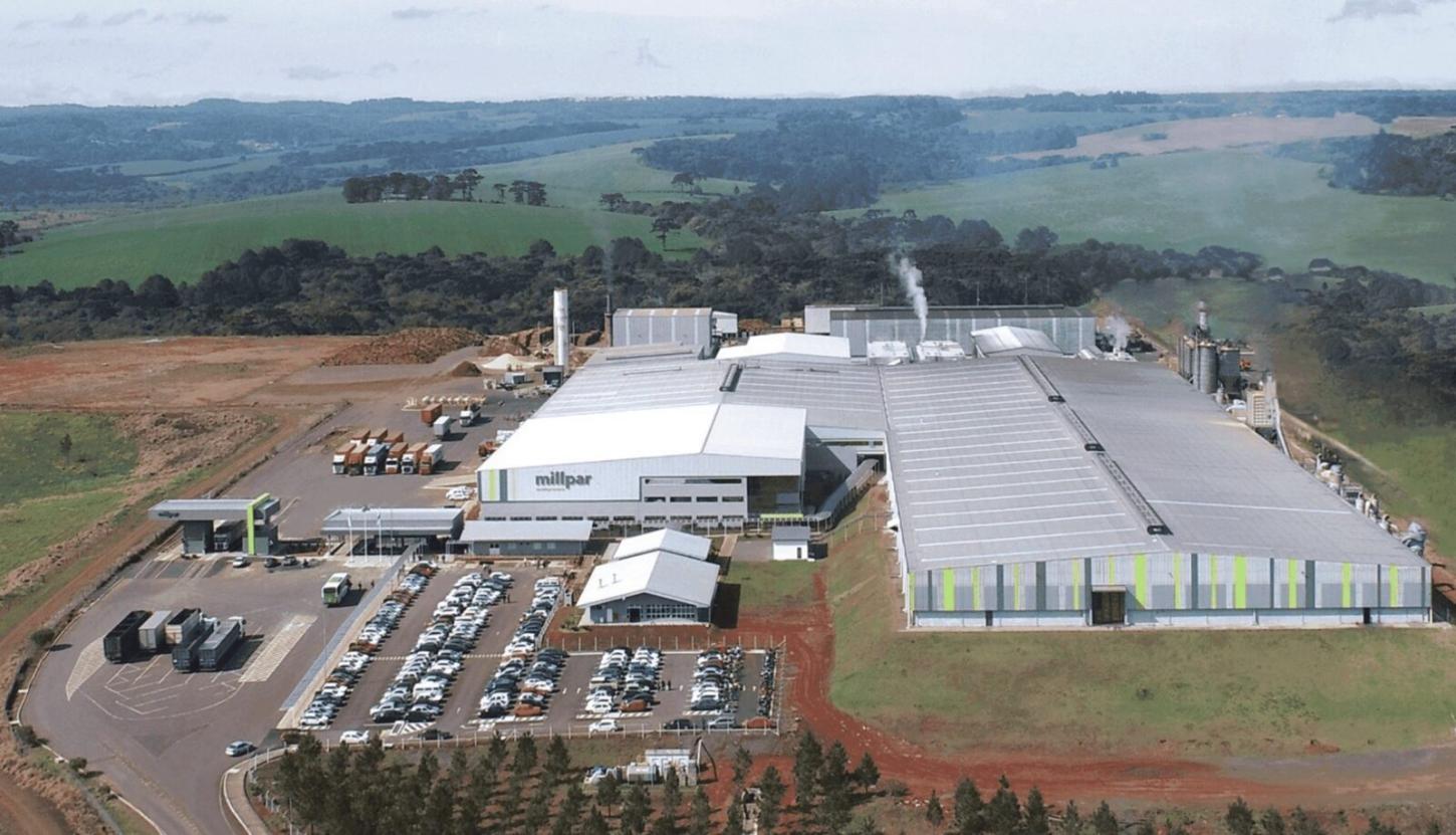 Efeito tarifaço: Indústria do Paraná Fecha Fábrica e faz demissão em massa.