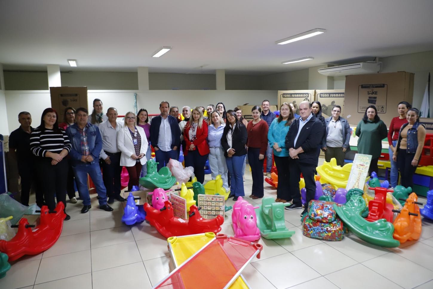 Prefeitura de Assis Chateaubriand investe R$ 200 mil em brinquedos e jogos pedagógicos