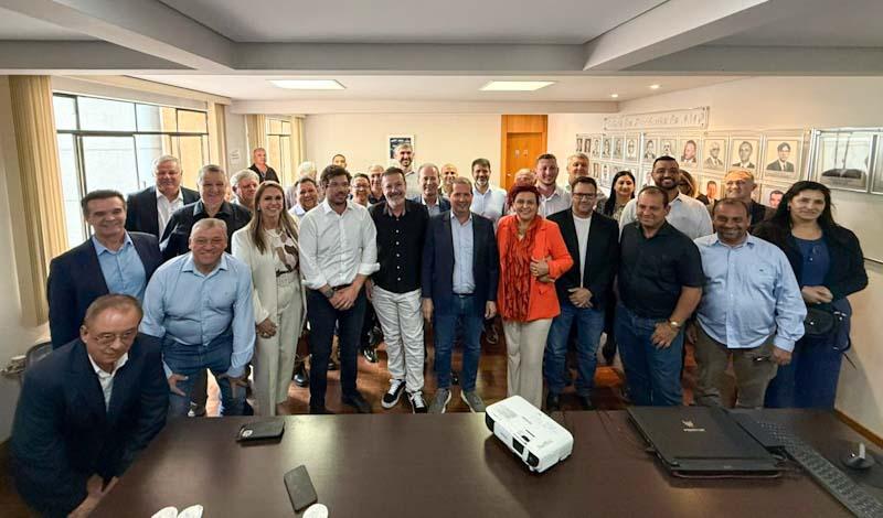 Em Assembleia, AMP orienta prefeituras sobre prestações de contas ao TCE/PR, reafirma compromisso com pauta da XXVII Marcha a Brasília, anuncia convênio com Itaipu e apresenta projeto da nova sede