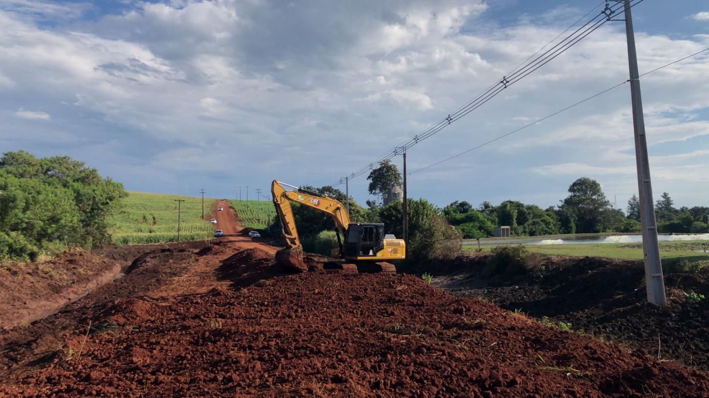 Marcel Micheletto,Prefeito de Assis chateaubriand e Presidente da AMP diz : “Quem vive no campo sabe: estrada boa não é luxo, é necessidade