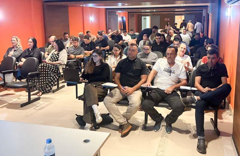 Jornada CTAT/CNM reuniu prefeitos e técnicos dos municípios em Londrina