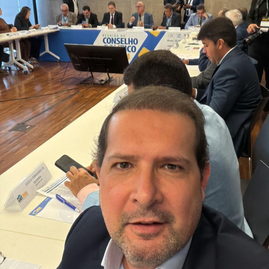 O prefeito de Assis Chateaubriand e presidente da Associação dos Municípios do Paraná (AMP), Marcel Micheletto, está presente na XXVII Marcha a Brasília em Defesa dos Municípios. 