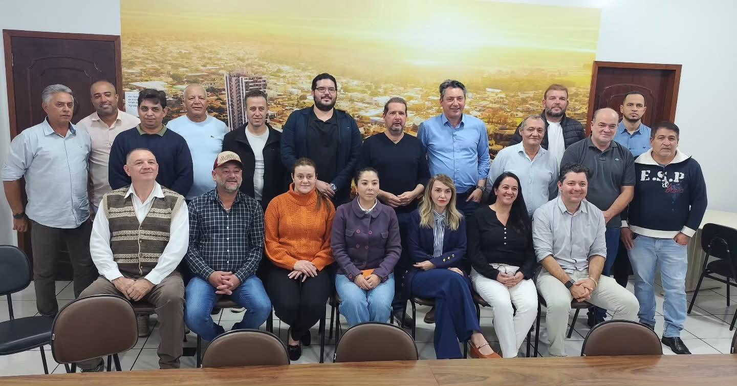 Prefeito e Presidente da AMP, Marcel Micheletto recebe deputado Federal Sérgio Souza 