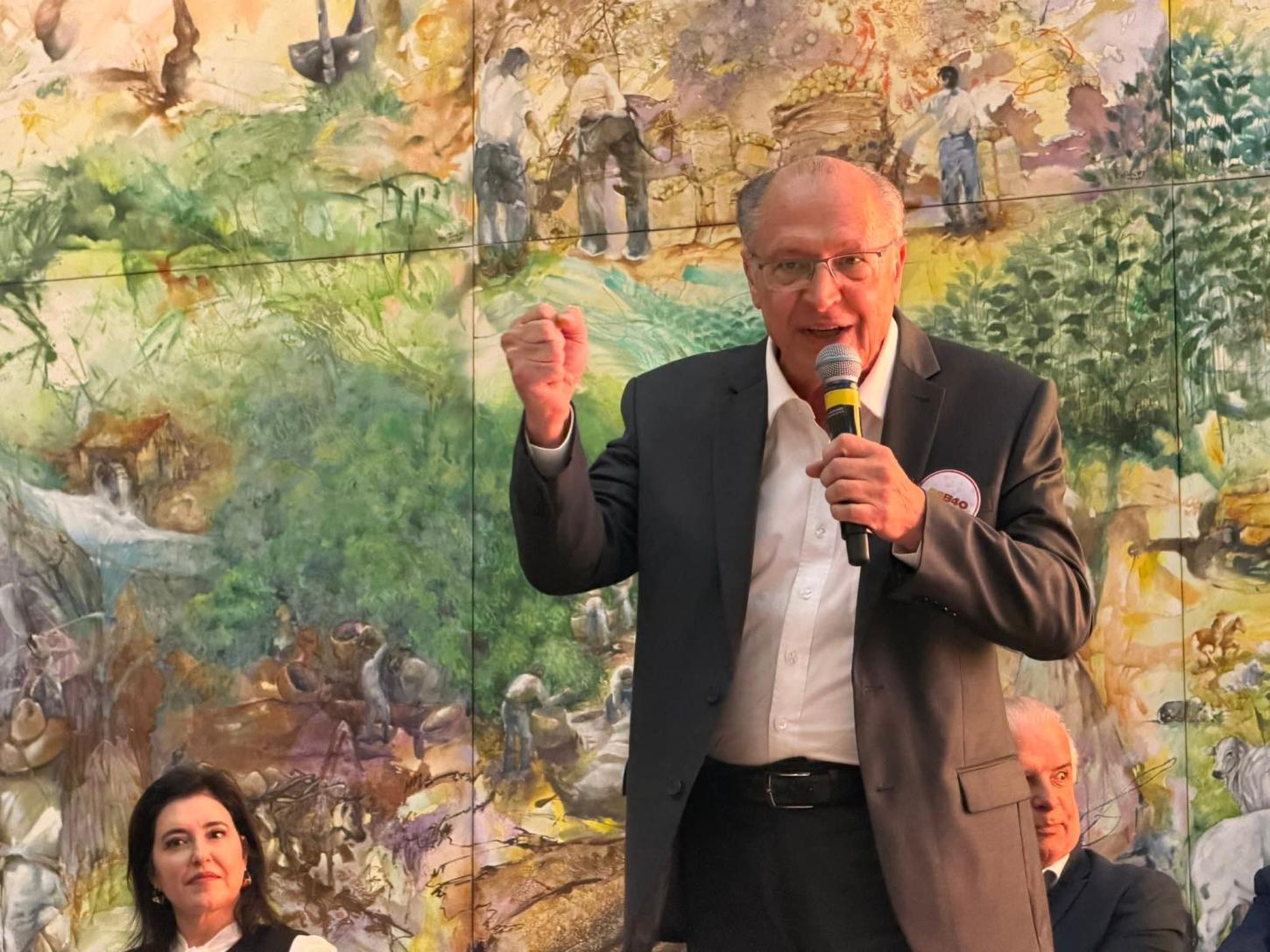 Vice-presidente da República, Geraldo Alckmin, deverá participar do lançamento do Projeto Aliança Bim Paraná, firmado entre AMP e Itaipu Binacional, dia 15-06, em Curitiba
