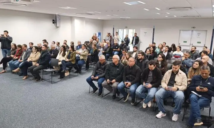 AMP, Itaipu e UTFPR entregam computadores do Projeto Aliança BIM Paraná a municípios da Amepar e da Amuvi
