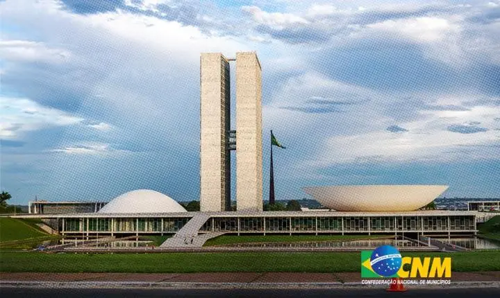 Câmara aprova, com emenda da CNM, PEC que assegura aplicação de 1% da RCL na Assistência Social