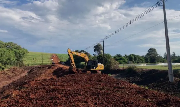 Marcel Micheletto,Prefeito de Assis chateaubriand e Presidente da AMP diz : “Quem vive no campo sabe: estrada boa não é luxo, é necessidade